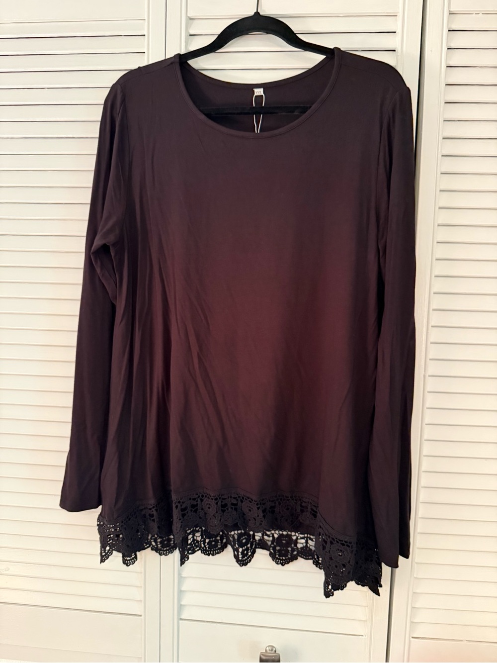 Women’s Long Sleeve Crochet-Hem Top in Black, NWT